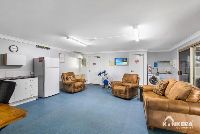 IMG 0487_Small SIze Logo