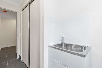l RayWhite-10009561-11