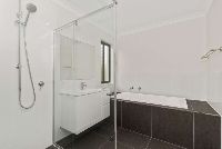 l RayWhite-10009561-9