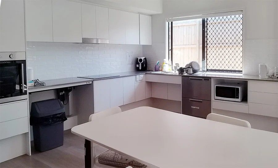 NAR 09TTst-kitchen no logo