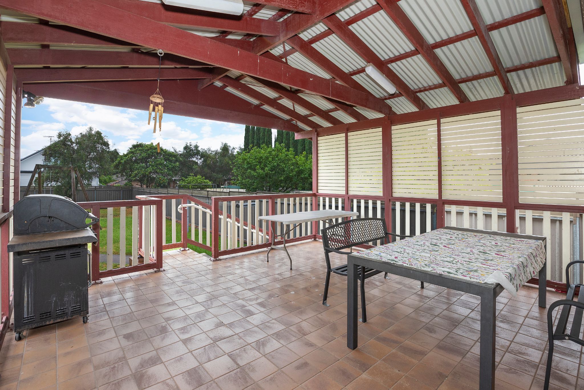 NSWSYD C-2 entertainment area NEW