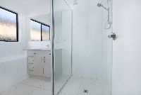 shower  1)