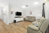 Sunnyfield 14 8.25 - 008