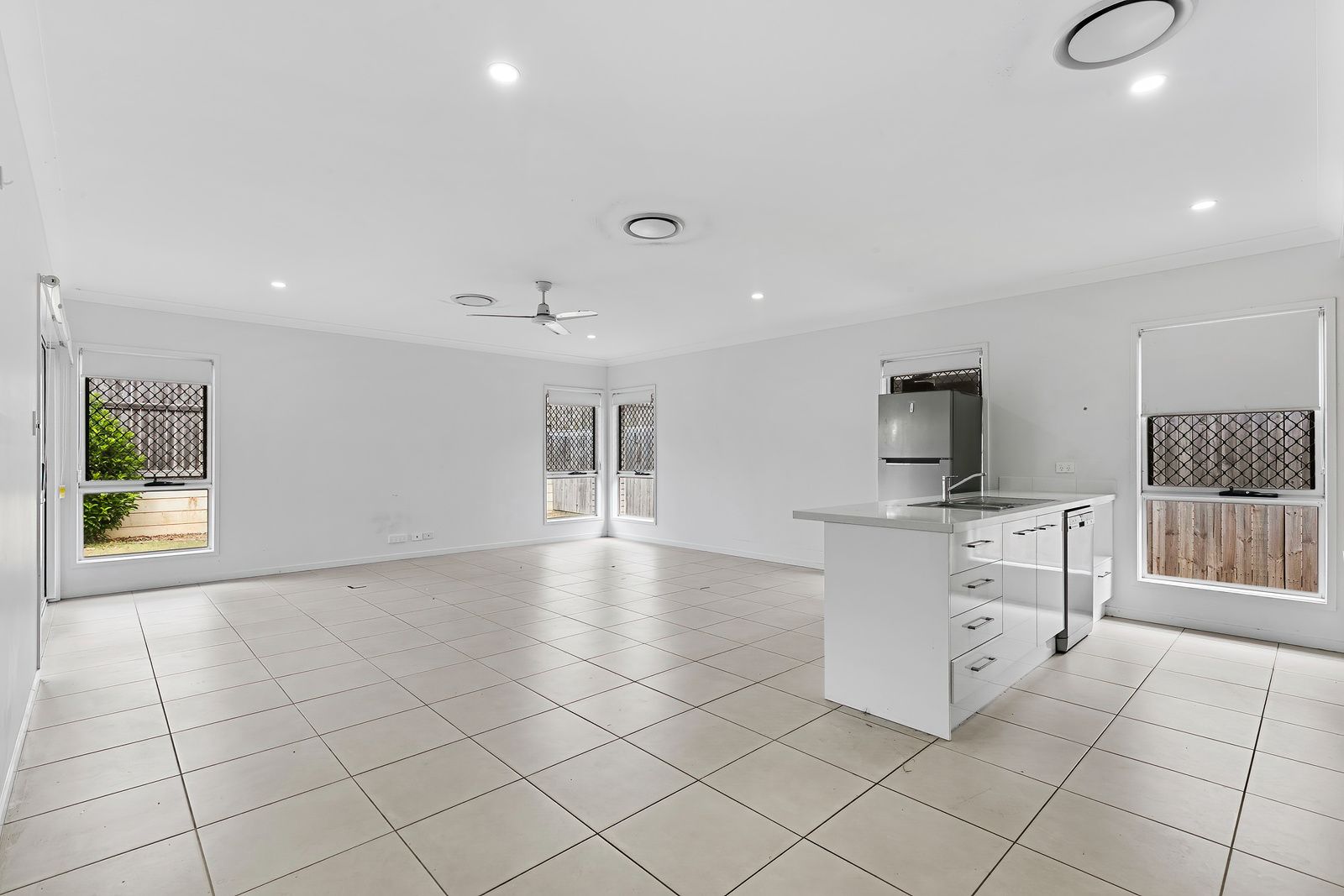 011 Open2view_ID971248-47_Wesley_Road