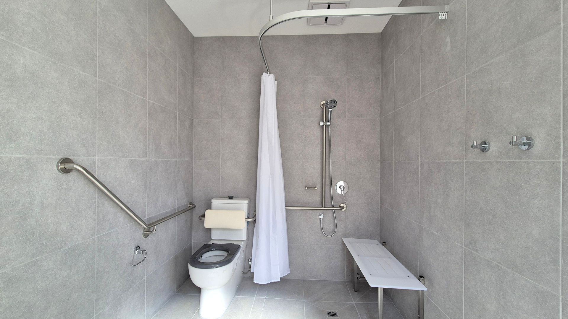 Clyde North Ensuite 1 - image 2 reduced