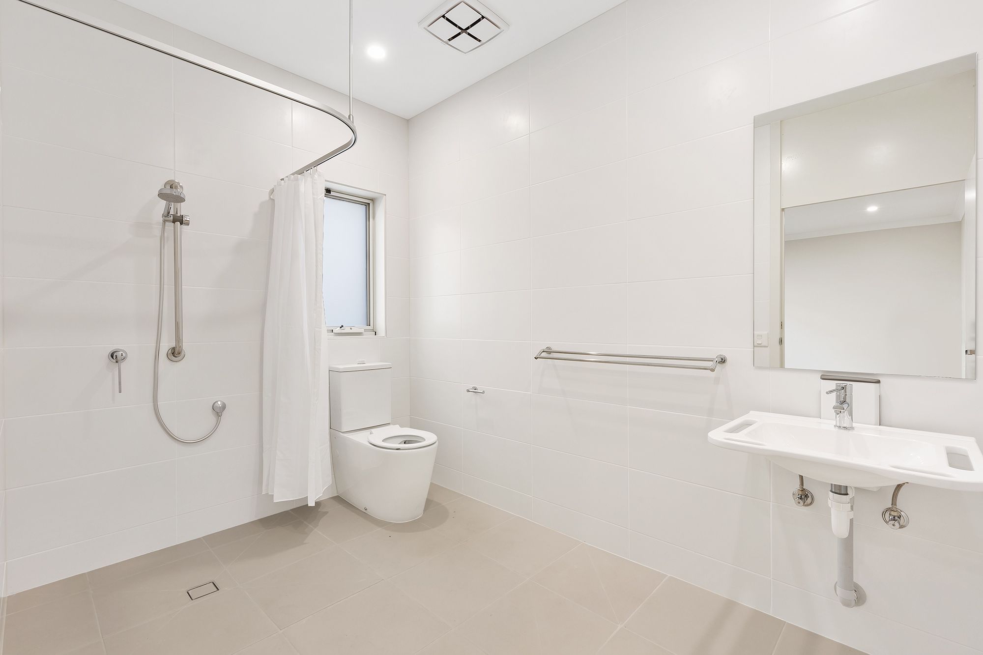 Boilersmith Ensuite 1 LR No Logo
