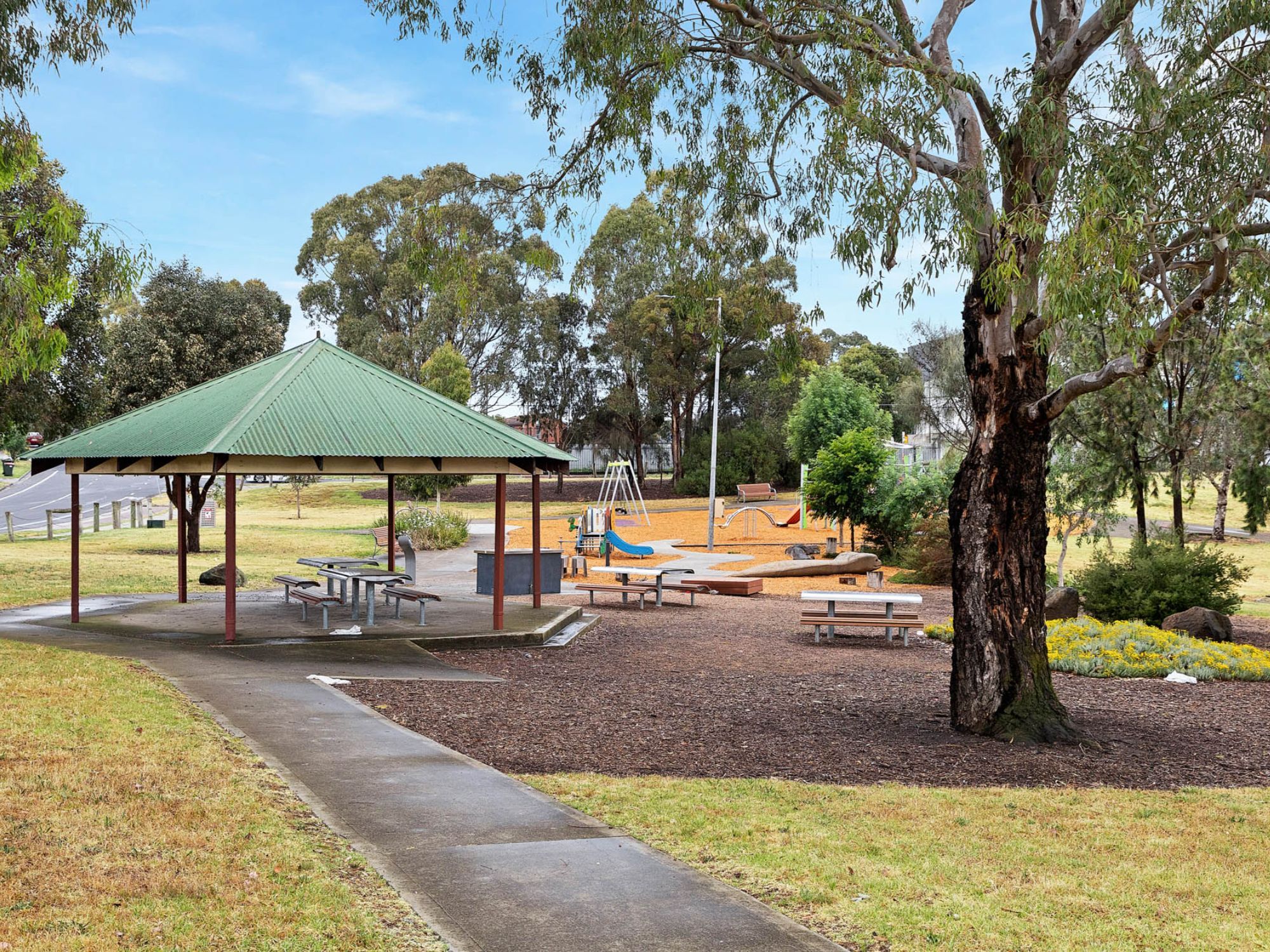 Coolaroo John Ilhan Reserve LR No Logo (1)