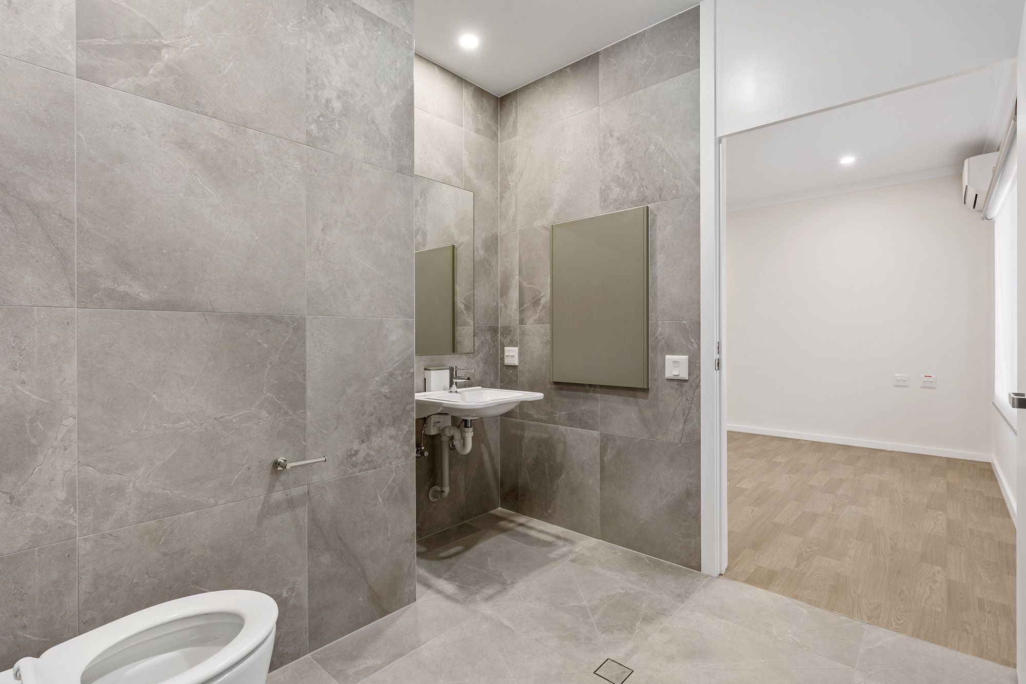 Rowans Ensuite into Bedroom LR No Logo