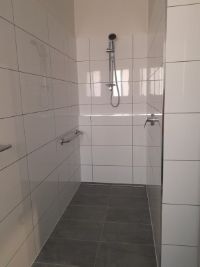 KGN   shower