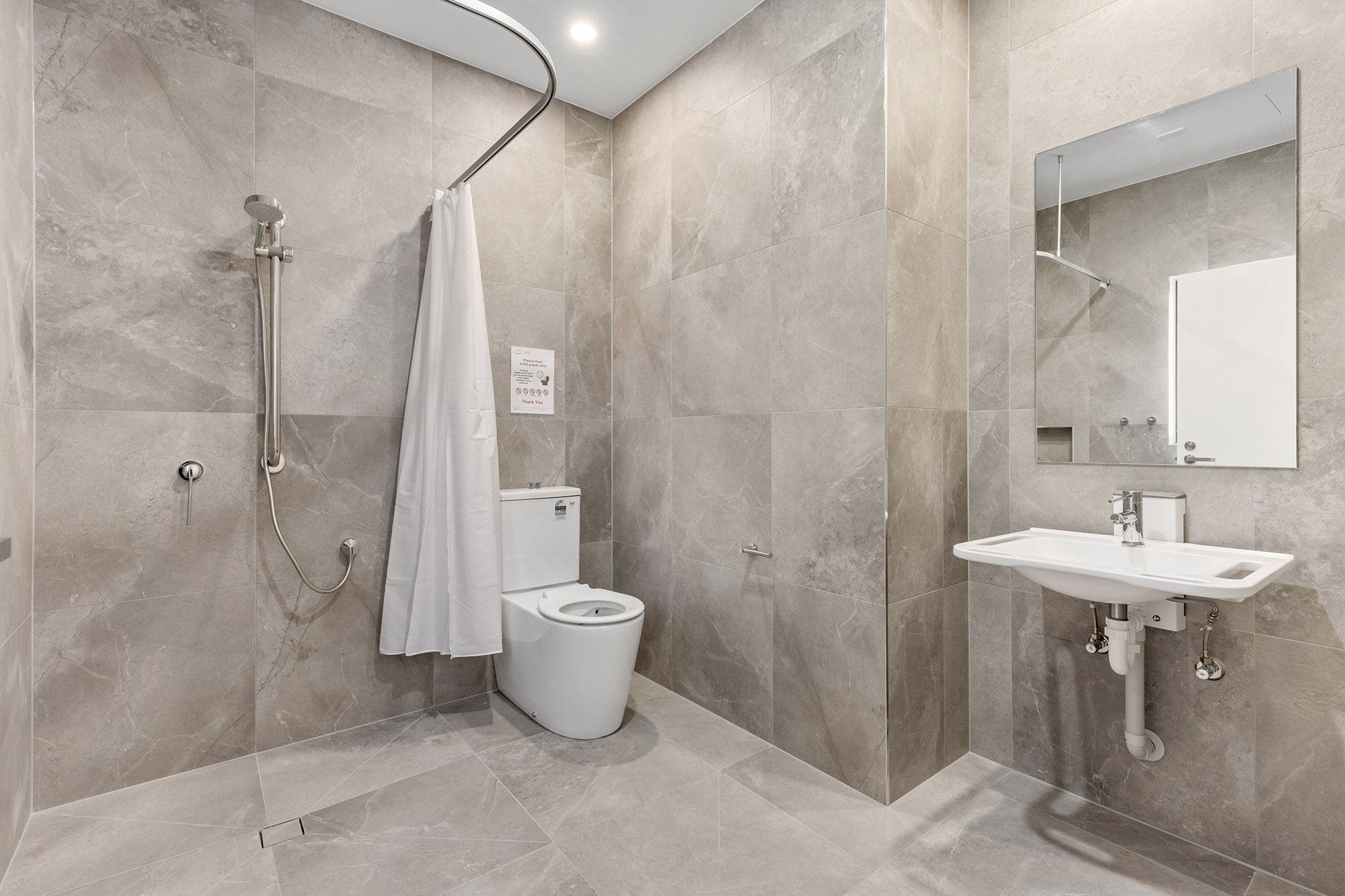 Rowans Ensuite LR No Logo
