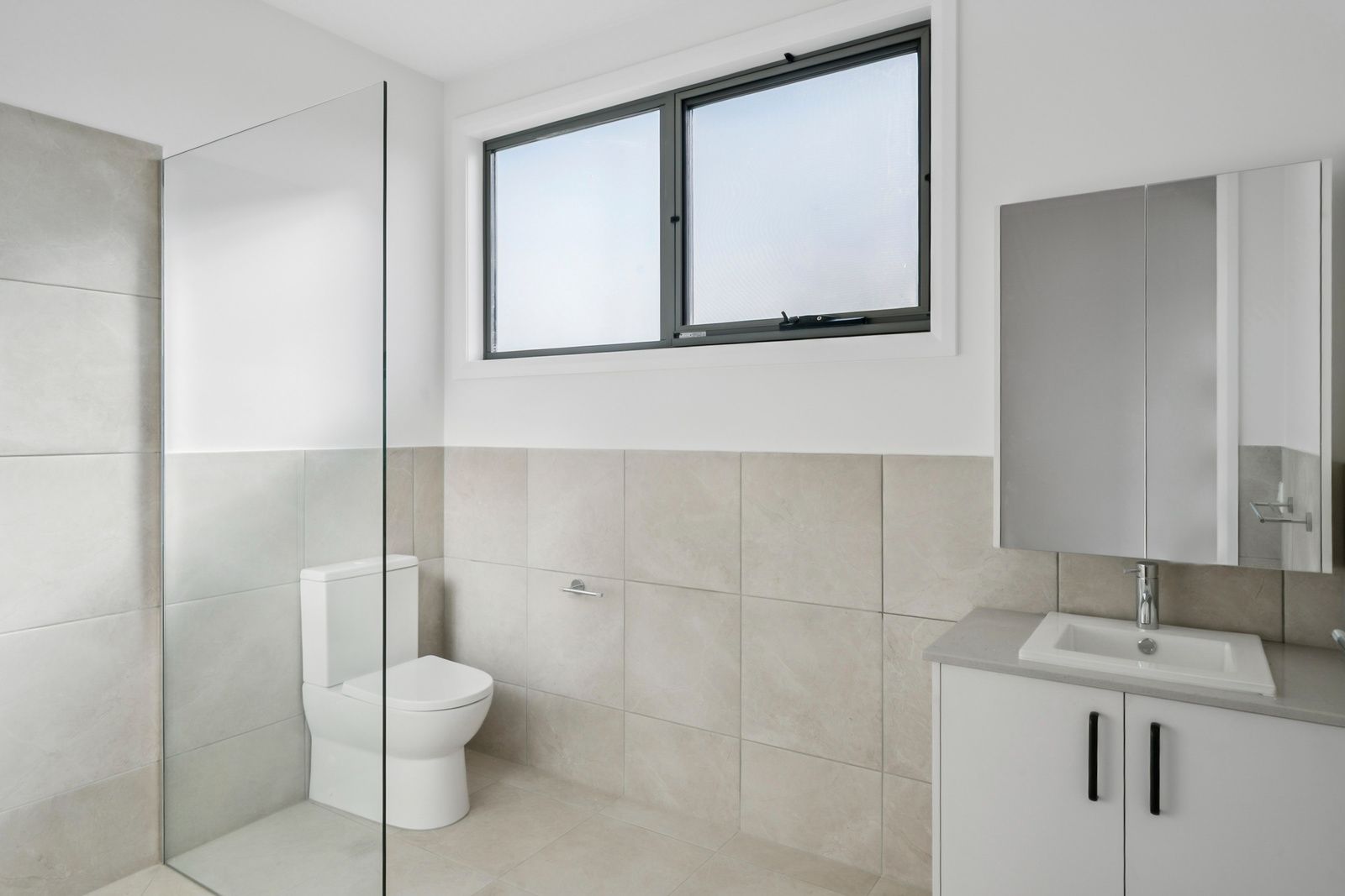 015 Open2view_ID958791-Elm_St