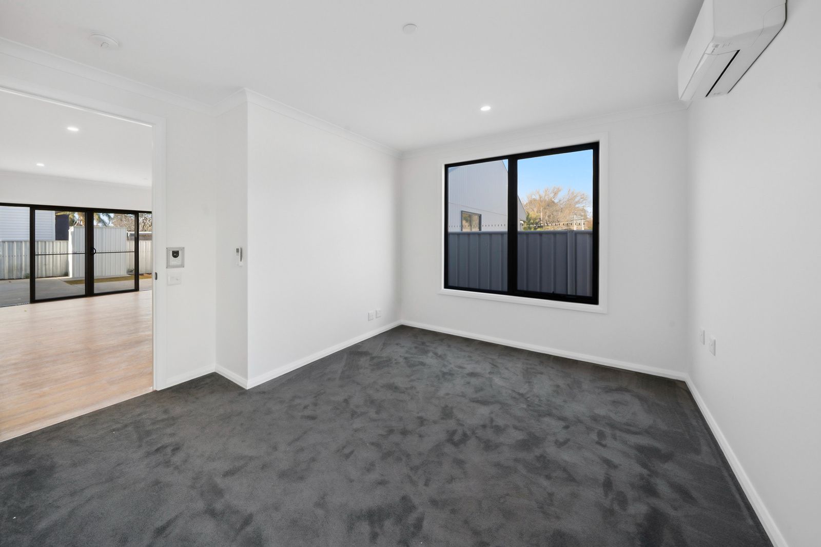 021 Open2view_ID958791-Elm_St