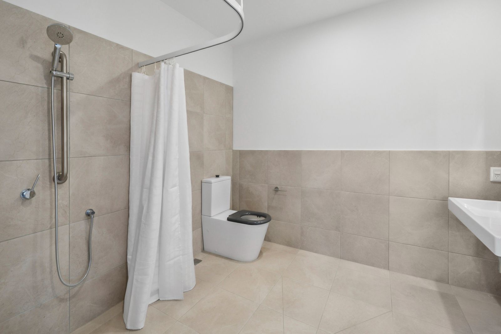 020 Open2view_ID958791-Elm_St