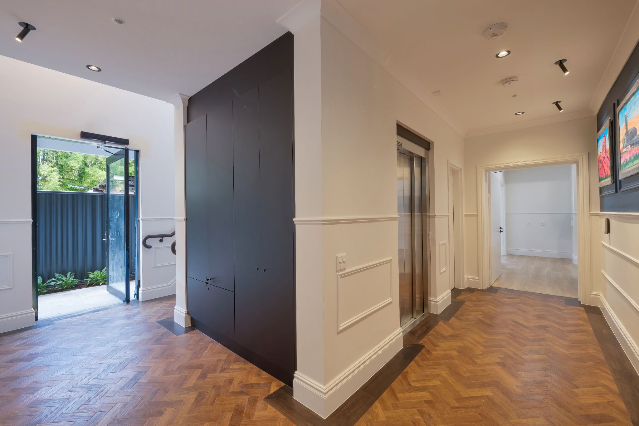 Common Area 2)
