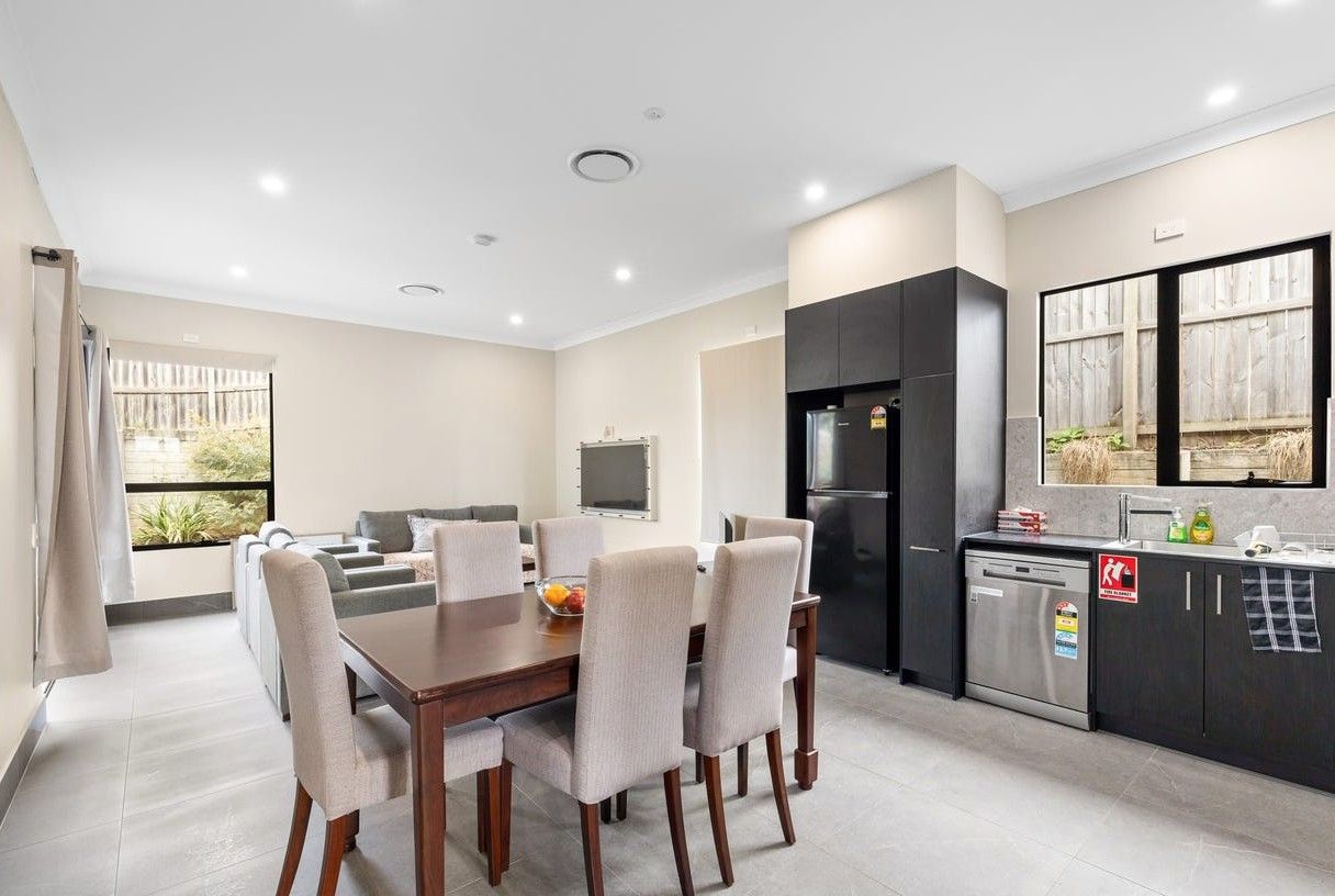 4 Ludwig St 4 - Dining