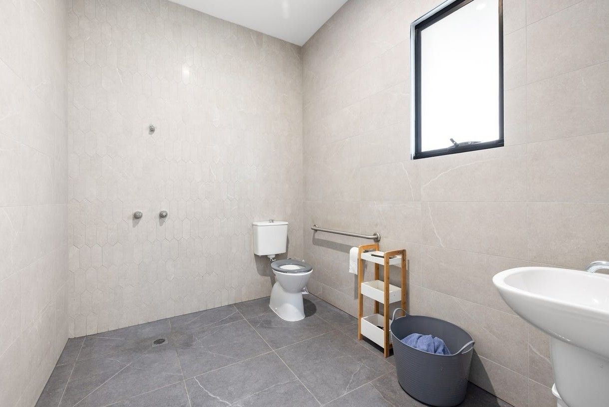 9 Ludwig St 4 - Ens 2