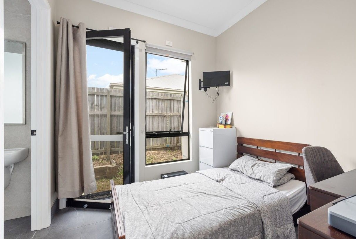 10 Ludwig St 4 - OOA
