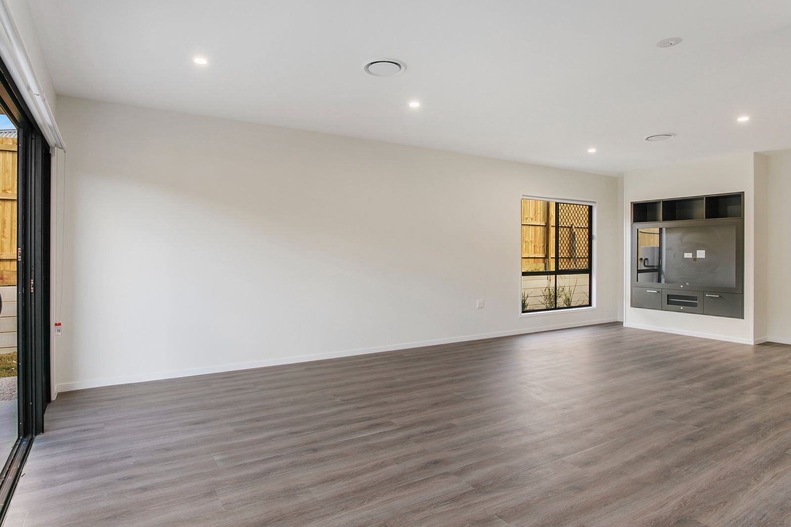 007 Open2view_ID688303-Lot_159_30_Roselea_Avenue