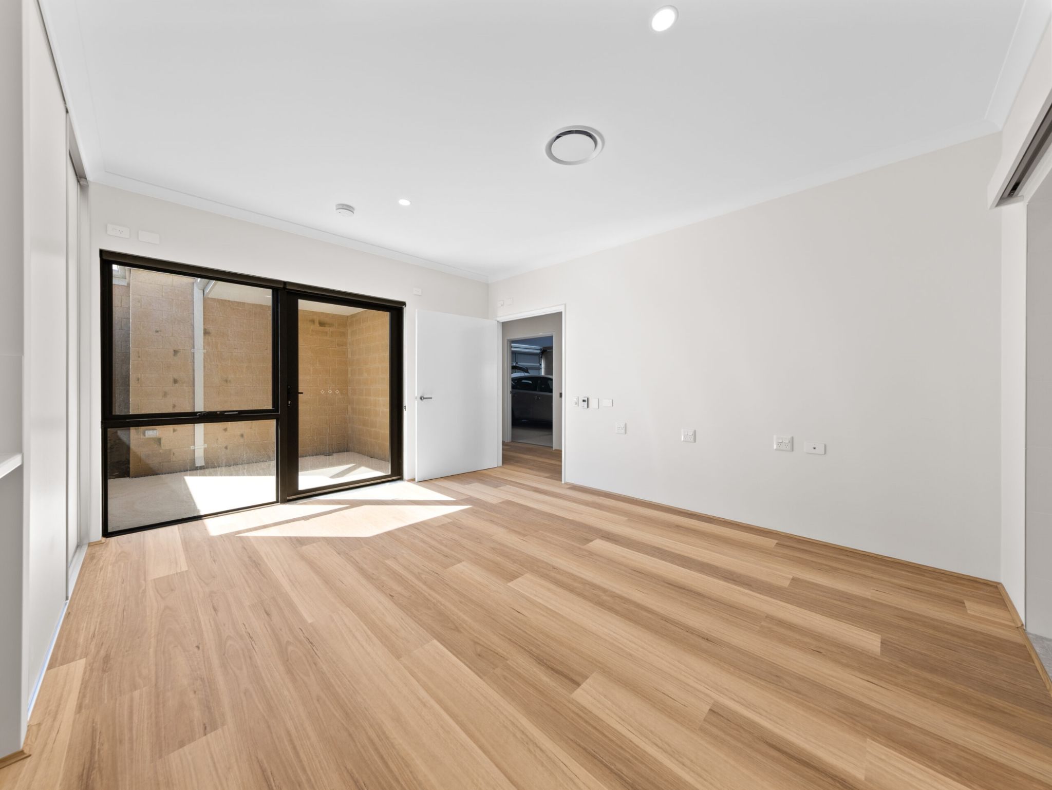 12 R6II8921-scaled