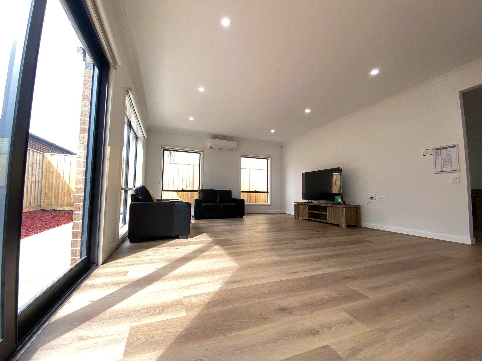 5 LivingArea
