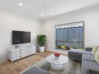 014 Open2view_ID723967-21_Brandon_Street