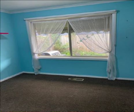 VICMOI C Bedroom Window