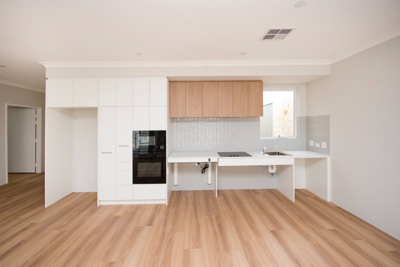 9 Kitchen Large