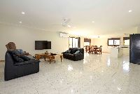 Sunnypine15434 38A St Albans