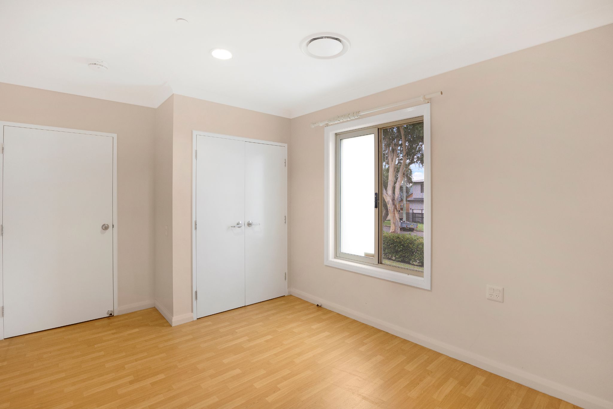 NSWSYD B Bedroom