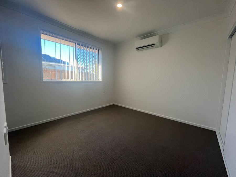 bedroom 3 734 Kent St Maryborough edit