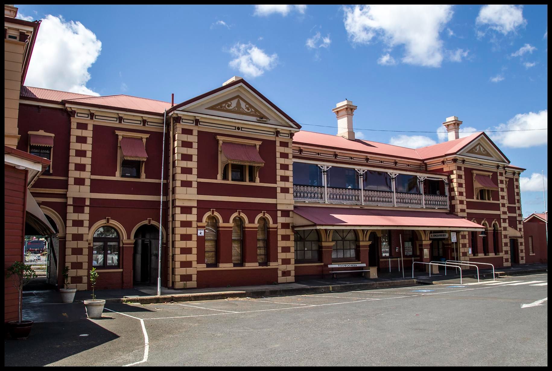 Toowoomba Railway_Station-1_(22242139556)