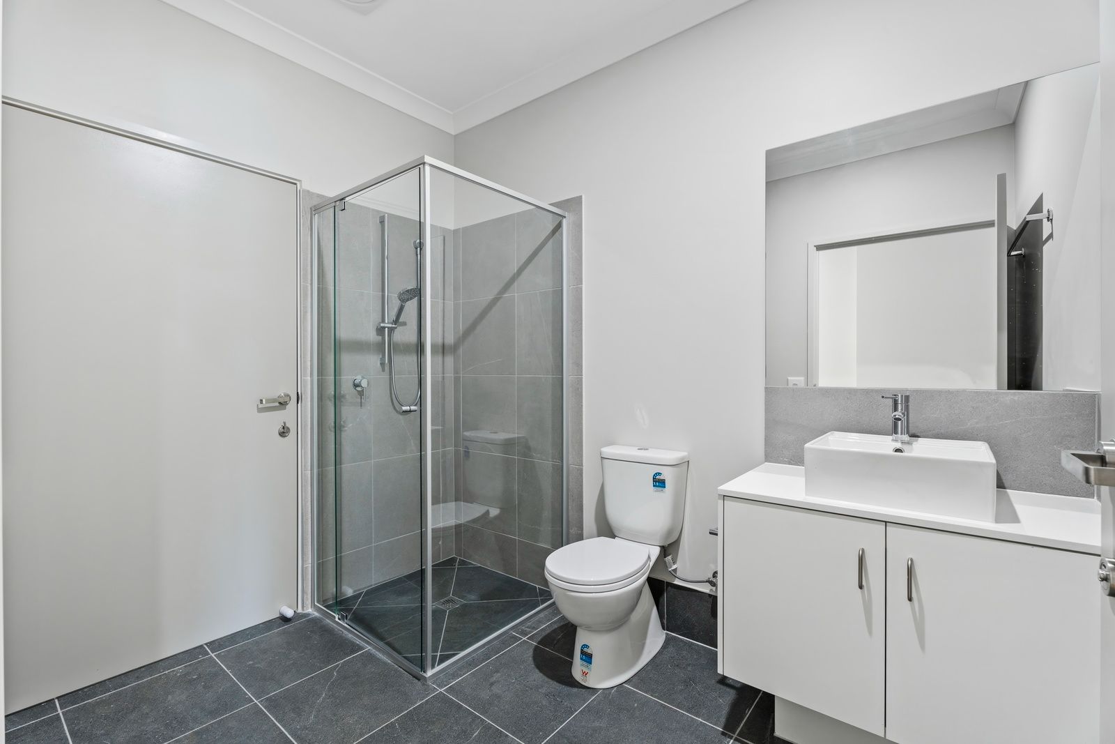 009 Open2view_ID971328-38_Calli_Avenue