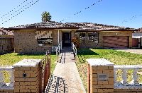 Sunnypine15428 38A St Albans