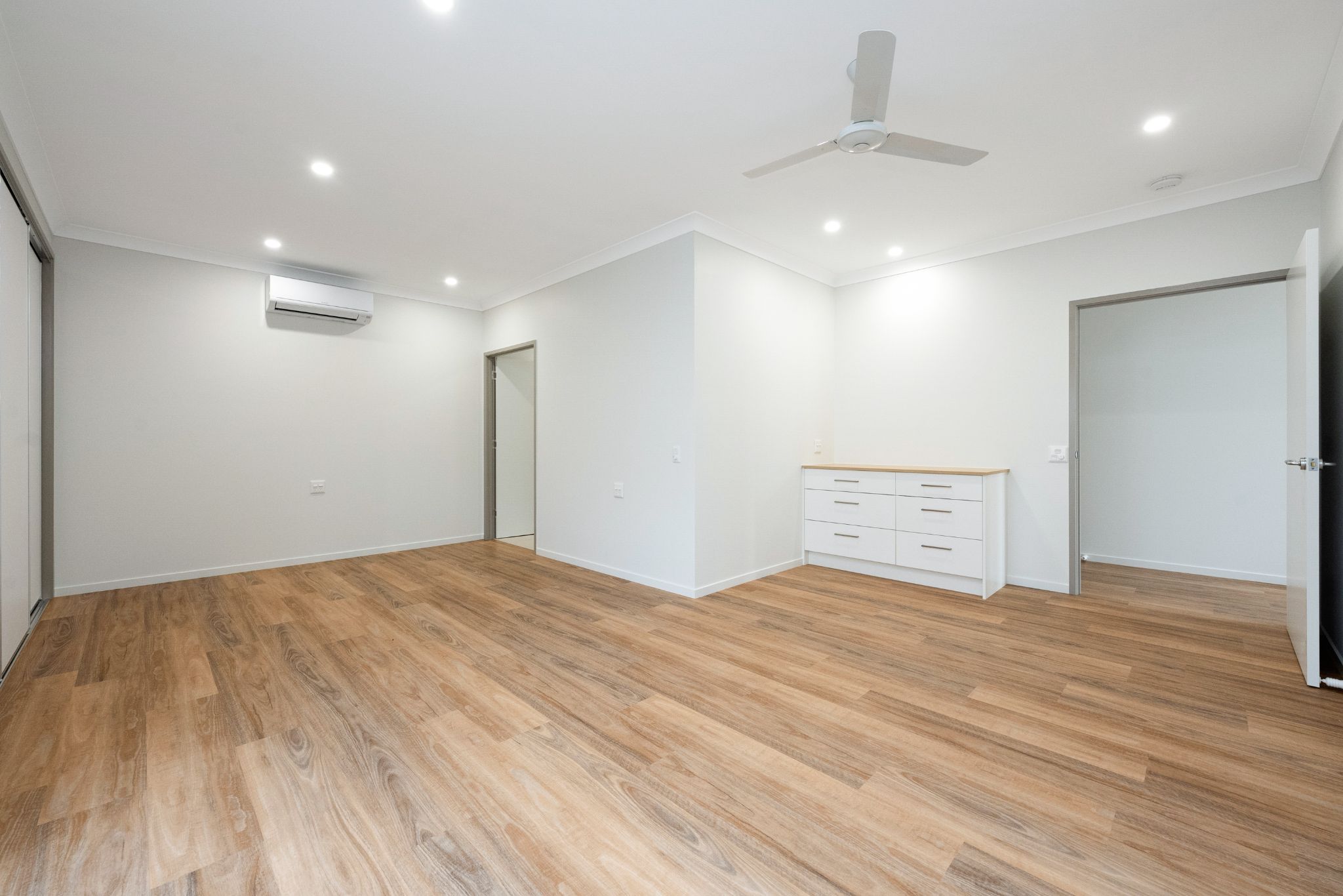 2 141 Bayswater-25
