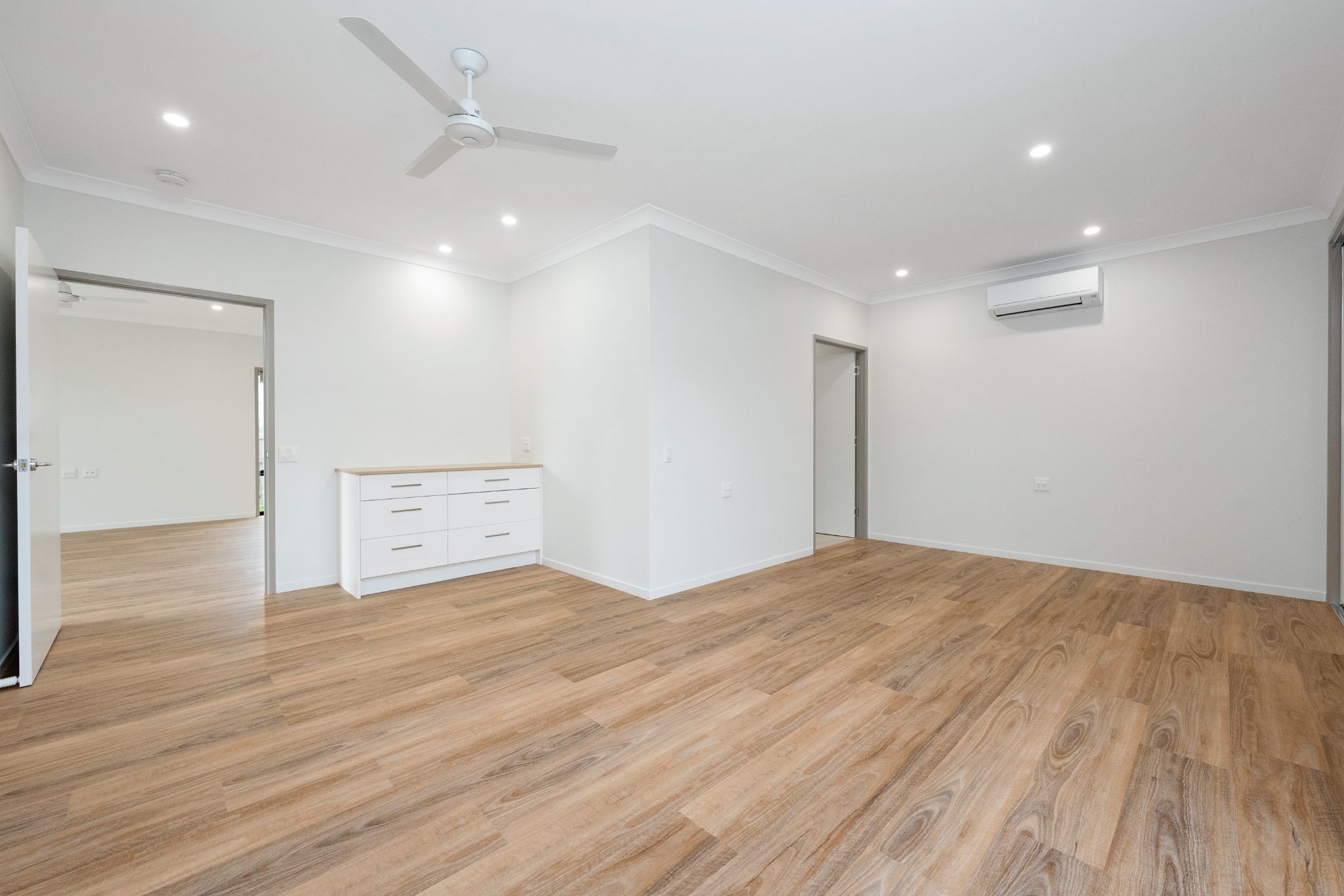 2 141 Bayswater-58