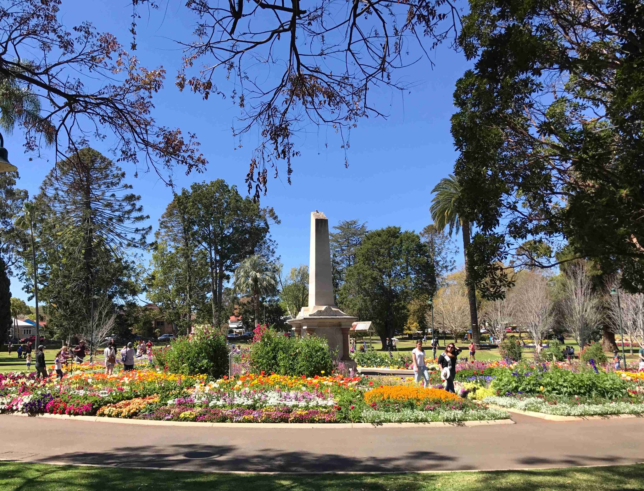 Thomas Memorial,_Toowoomba_Botanic_Gardens_07 (1)