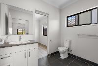 007 Open2view_ID971176-13A_Wyndham_Street__North_Toowoomba