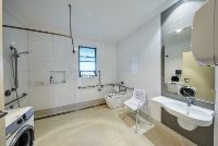 SIL044 LR-Cudgen-communal-bath1