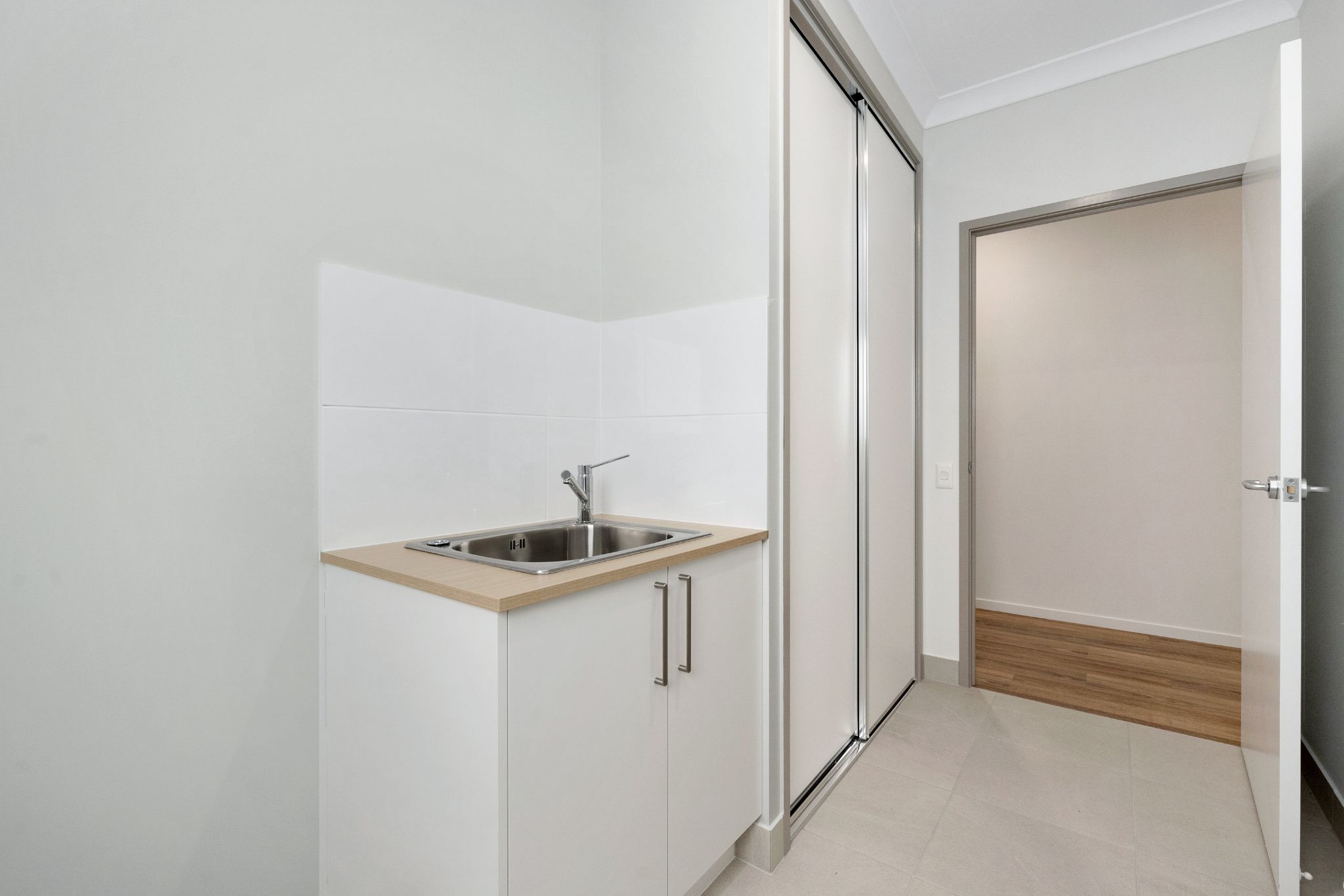 2 141 Bayswater-37