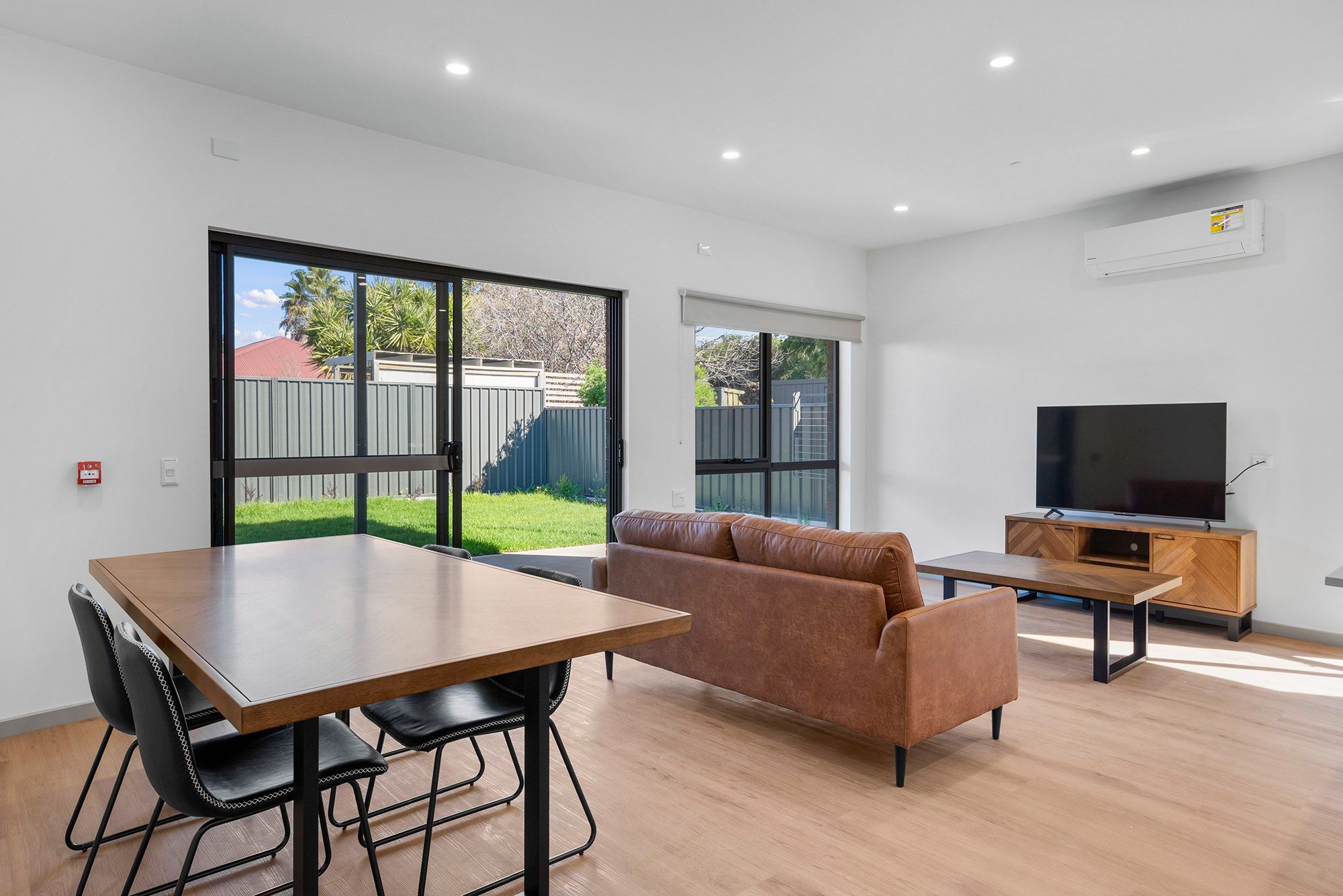 Collins Living Dining onto Alfresco 1 LR No Logo