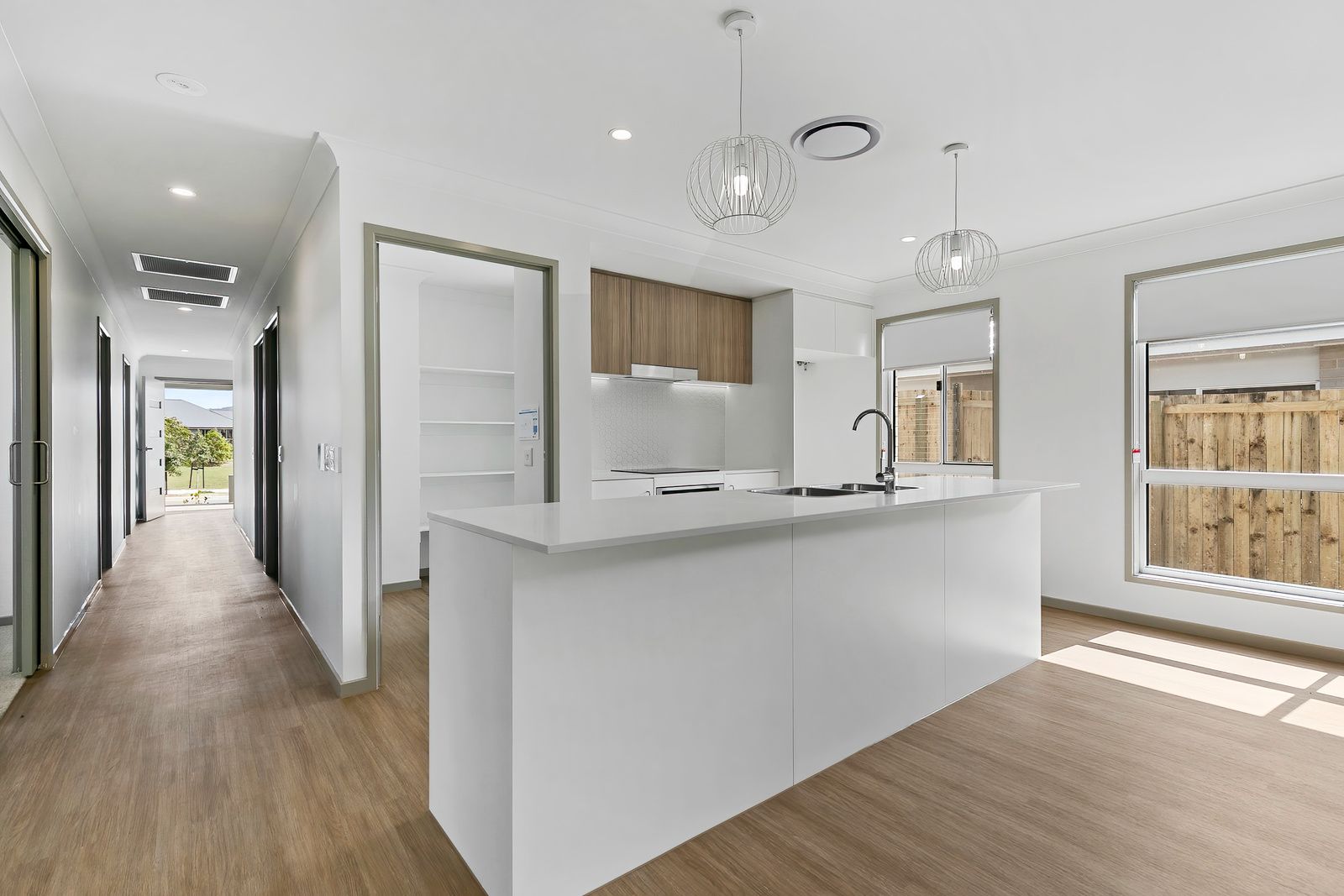 015 Open2view_ID966589-7_Elderberry_Street