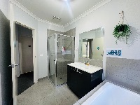 d2e34726 14e6-4140-bb12-914287488082