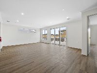 006 Open2view_ID884255-17_Nightmarch_Street