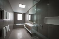 Beachfront Bathroom 301