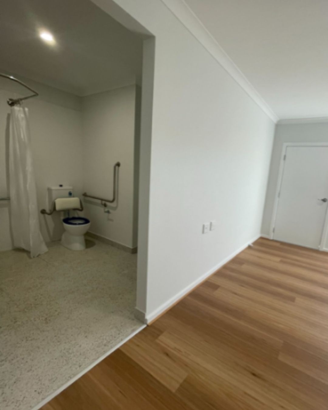 Marshy Ave Hallway and Bathroom