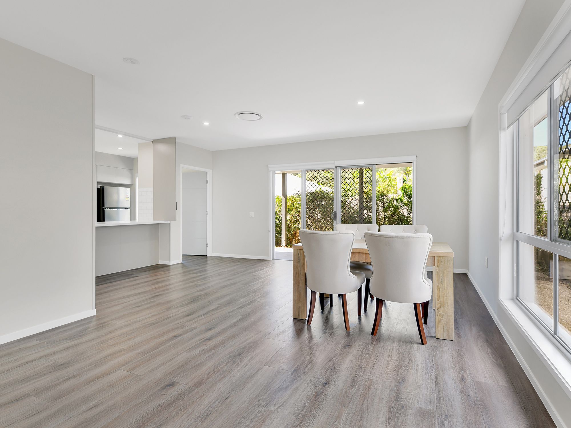 4 Roselea Ave 32 - Living to Dining