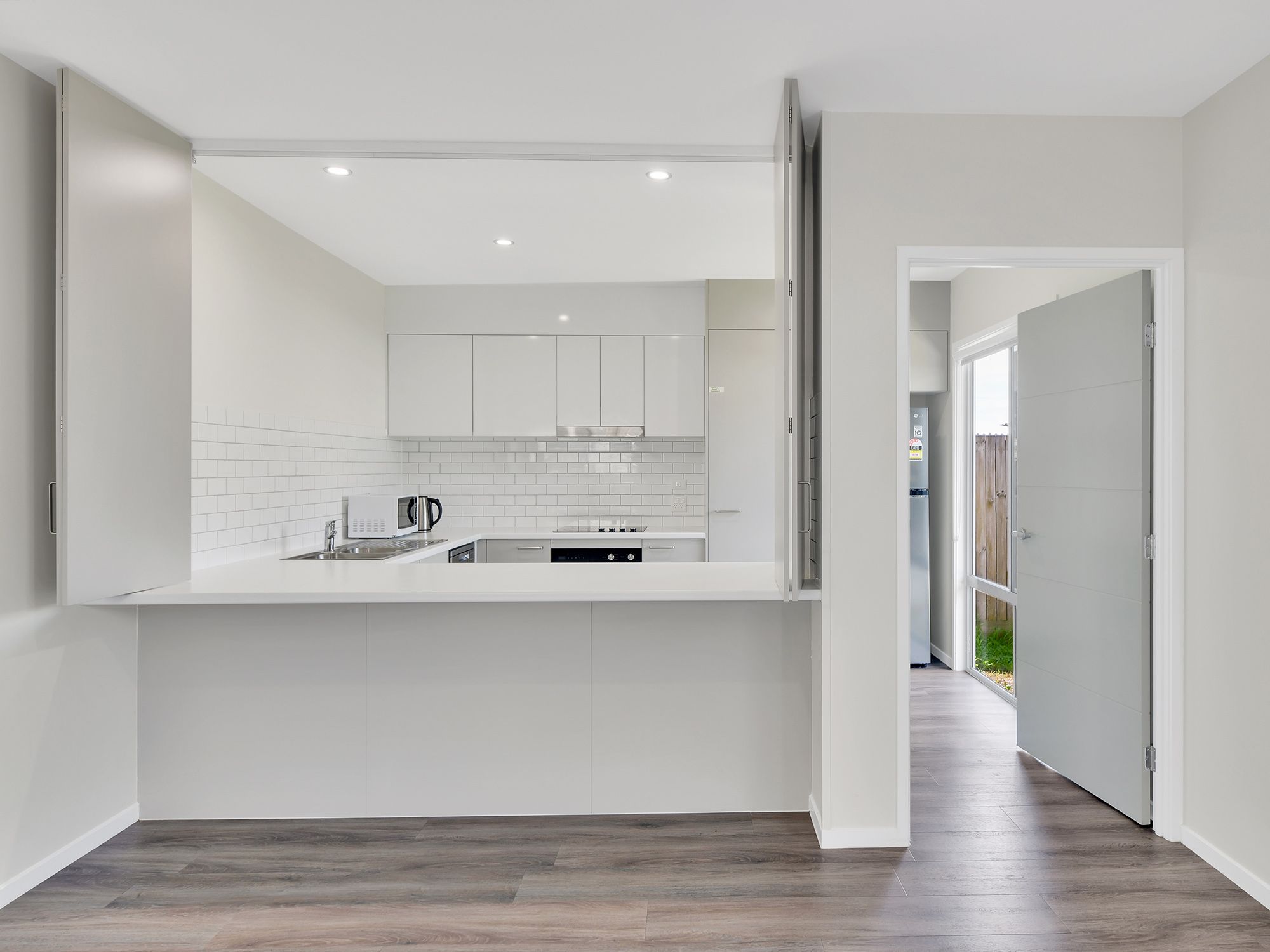 6 Roselea Ave 32 - Kitchen 2