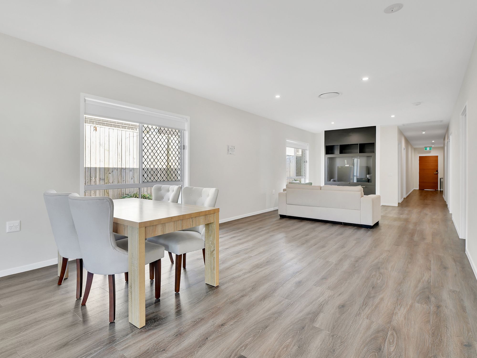 13 Roselea Ave 32 - Dining and Living