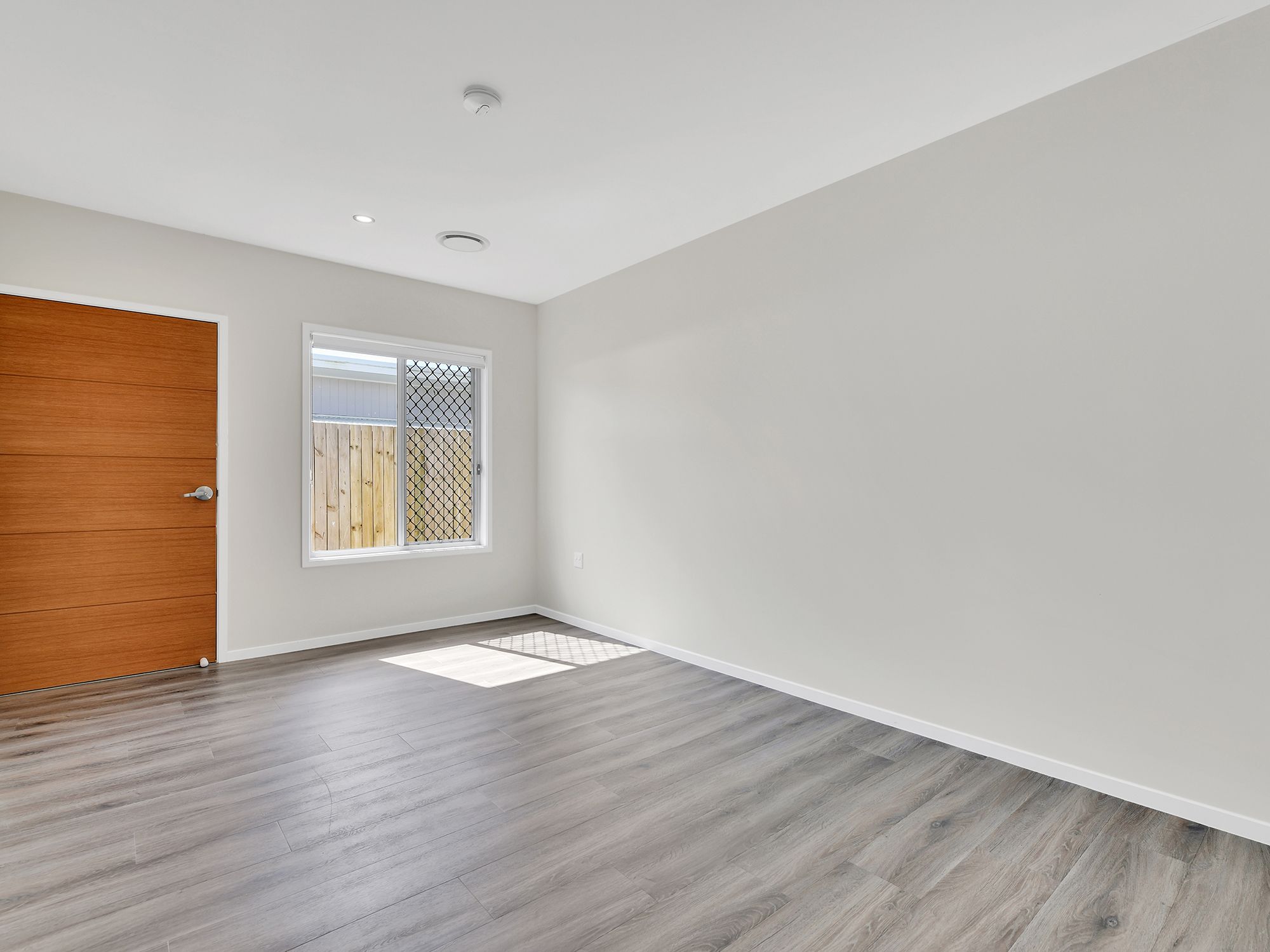 10 Roselea Ave 32 - Bed 2