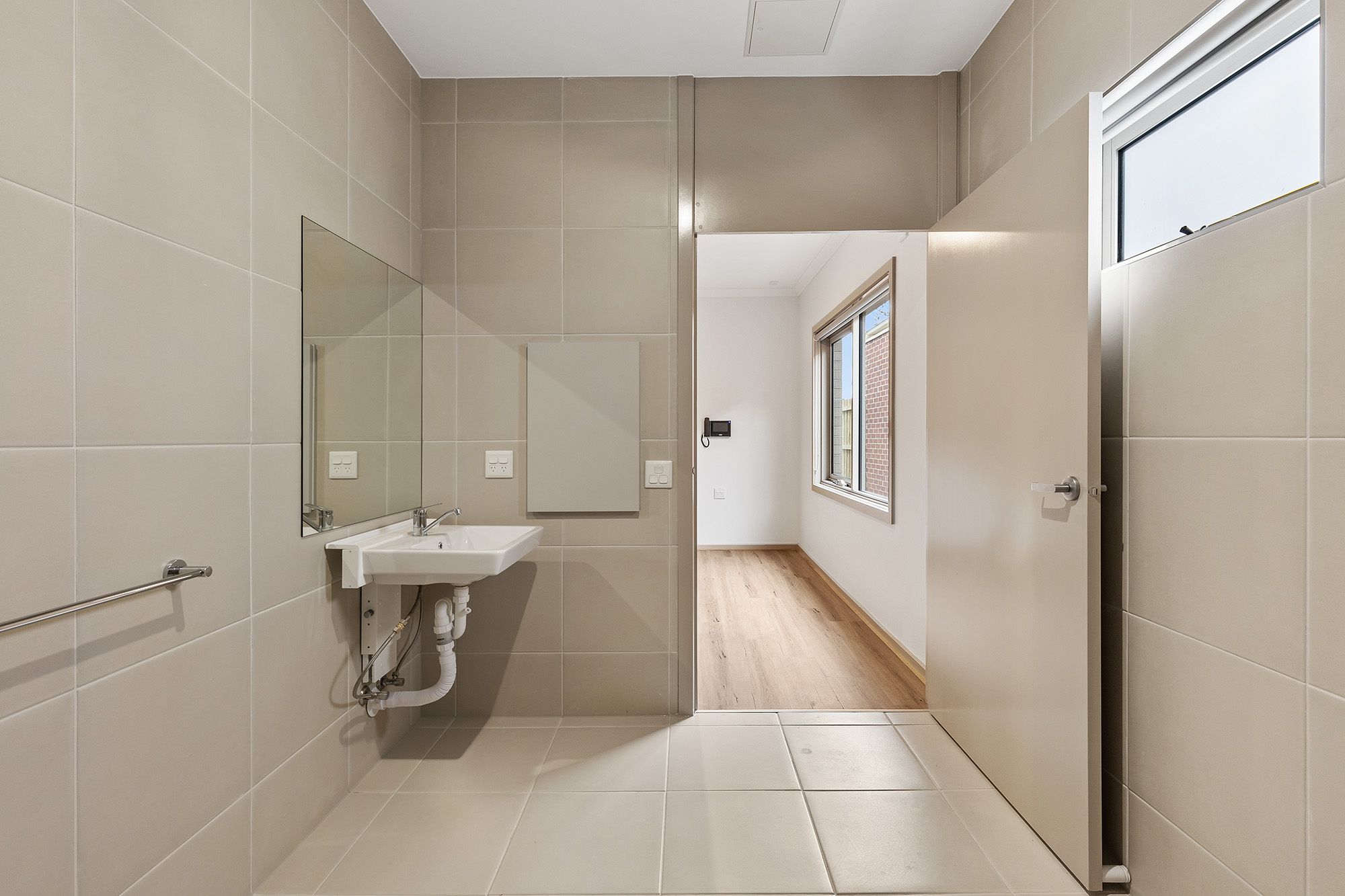 Freda Unit 2 Ensuite into Bedroom LR No Logo